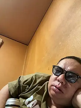 punk0805 online show from April 11, 1:15 pm