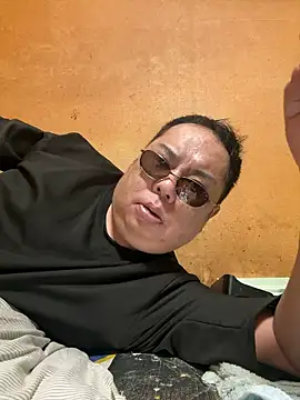 punk0805 online show from April 21, 9:59 am