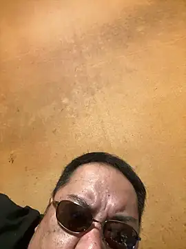 punk0805 online show from April 24, 3:36 pm