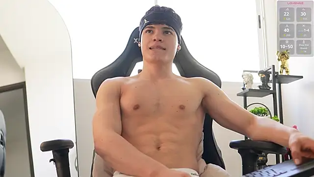 Max cortes1 online show from October 21, 4:51 pm