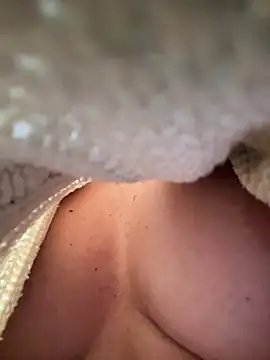 eveangelll online show from March 6, 5:04 am