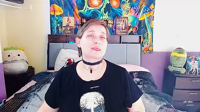 Snapshot of Chloenightmare chatting on February 21, 11:39 pm Chloenightmare online show from February 21, 11:39 pm