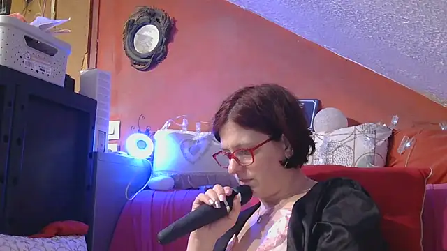 Snapshot of lanax chatting on May 18, 12:44 pm lanax online show from May 18, 12:44 pm