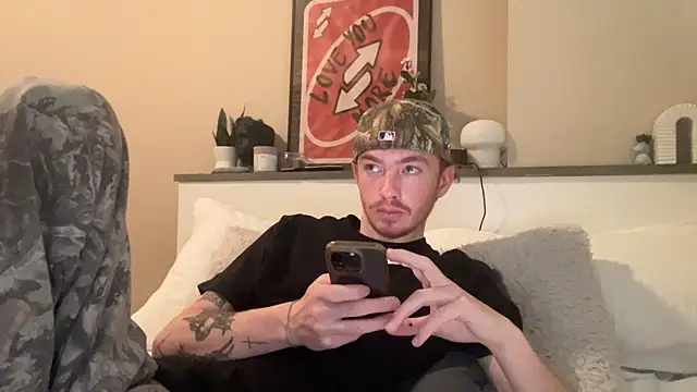 Snapshot of younghungginger chatting on February 4, 6:49 pm younghungginger online show from February 4, 6:49 pm