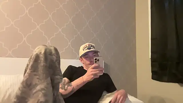 younghungginger online show from April 21, 1:29 am