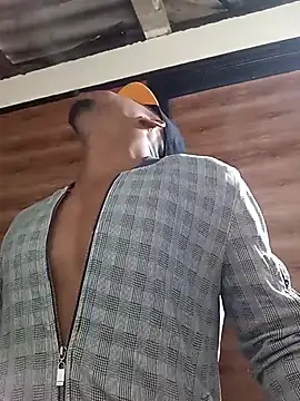 Snapshot of AlejoKhalifa_ chatting on March 8, 11:07 pm AlejoKhalifa  online show from March 8, 11:07 pm