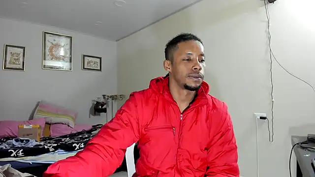 Snapshot of AlejoKhalifa_ chatting on March 15, 10:24 am AlejoKhalifa  online show from March 15, 10:24 am