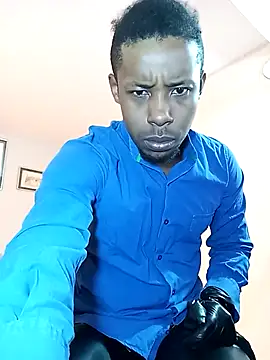 Snapshot of AlejoKhalifa_ chatting on March 20, 9:26 am AlejoKhalifa  online show from March 20, 9:26 am