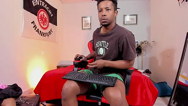 Snapshot of AlejoKhalifa_ chatting on September 15, 10:37 am AlejoKhalifa  online show from September 15, 10:37 am