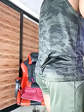 Snapshot of AlejoKhalifa_ chatting on September 19, 10:38 am AlejoKhalifa  online show from September 19, 10:38 am