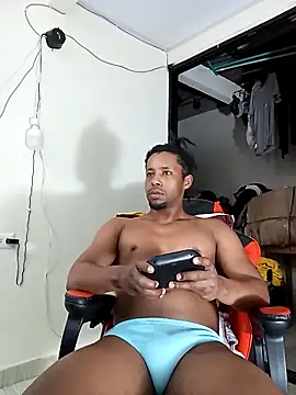 Snapshot of AlejoKhalifa_ chatting on September 29, 12:16 am AlejoKhalifa  online show from September 29, 12:16 am