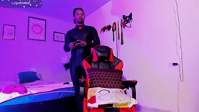 Snapshot of AlejoKhalifa_ chatting on October 7, 8:55 am AlejoKhalifa  online show from October 7, 8:55 am