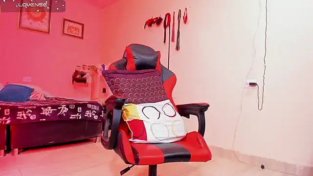 Snapshot of AlejoKhalifa_ chatting on October 15, 10:43 pm AlejoKhalifa  online show from October 15, 10:43 pm