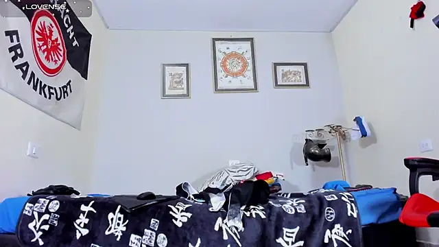 Snapshot of AlejoKhalifa_ chatting on October 26, 12:22 pm AlejoKhalifa  online show from October 26, 12:22 pm