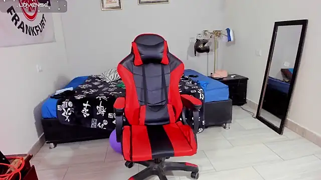 Snapshot of AlejoKhalifa_ chatting on October 27, 8:29 am AlejoKhalifa  online show from October 27, 8:29 am