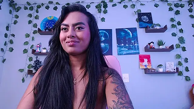 macey elliot  online show from January 6, 5:49 pm