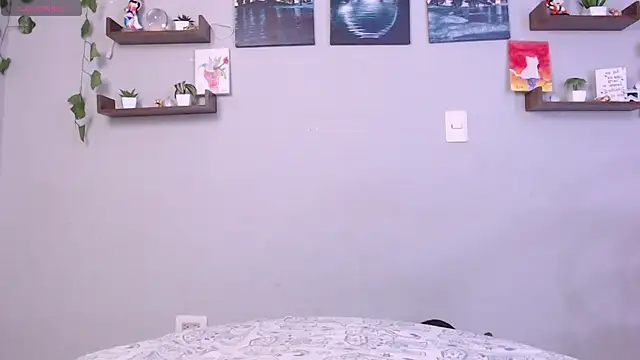 macey elliot  online show from January 16, 12:09 pm