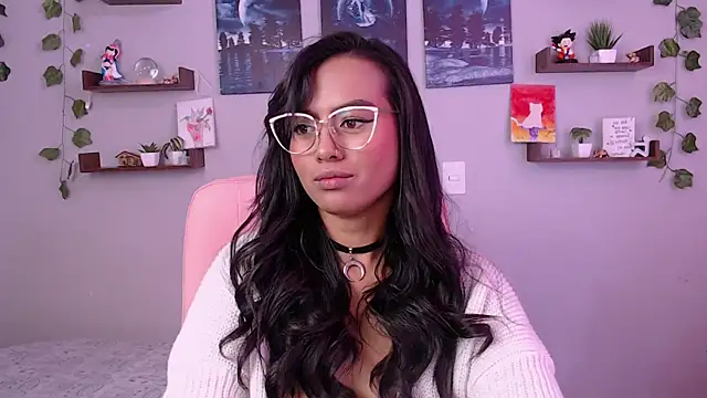 macey elliot  online show from January 21, 2:37 pm