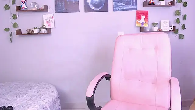 macey elliot  online show from January 21, 5:41 pm