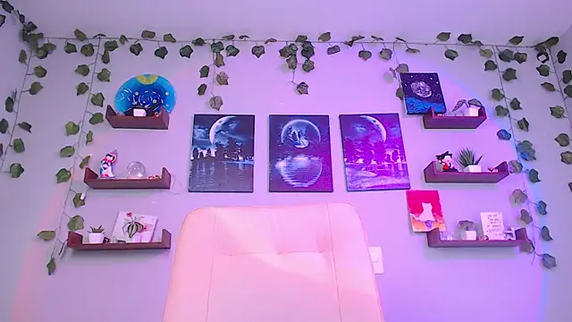 macey elliot  online show from February 5, 5:09 pm