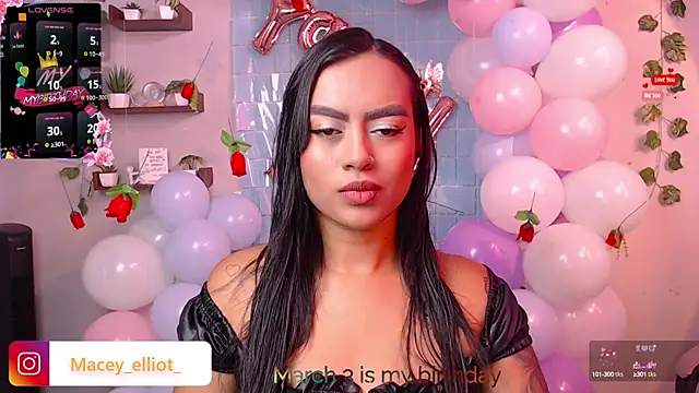 macey elliot  online show from March 3, 1:09 pm