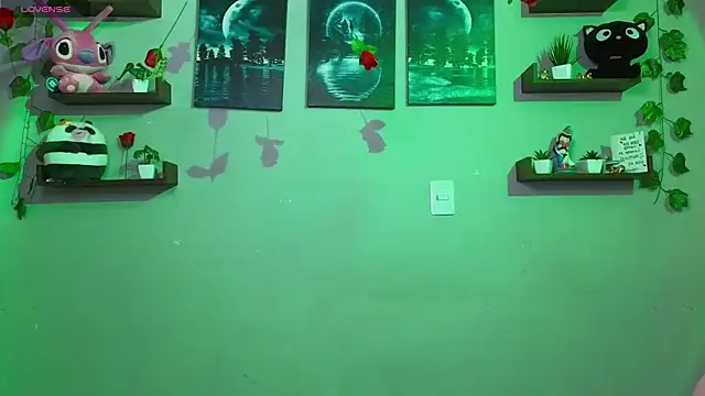 macey elliot  online show from March 17, 2:12 pm