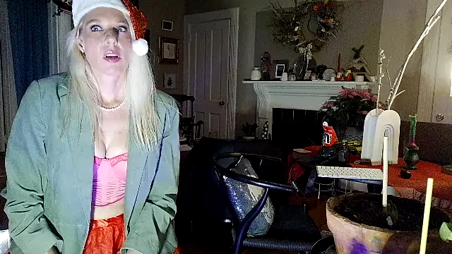 Glamazonx online show from December 20, 7:15 am