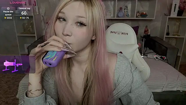 MeowkaKitty online show from April 22, 2:03 am