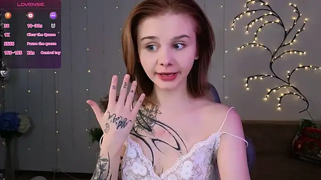 Snapshot of Britney_Lynch chatting on January 10, 8:37 pm Britney Lynch online show from January 10, 8:37 pm