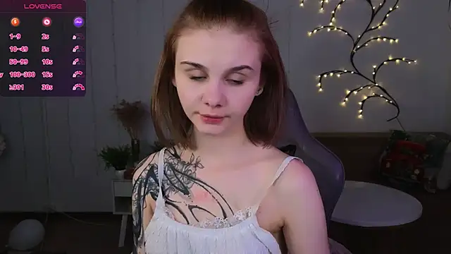 Snapshot of Britney_Lynch chatting on January 11, 3:34 am Britney Lynch online show from January 11, 3:34 am