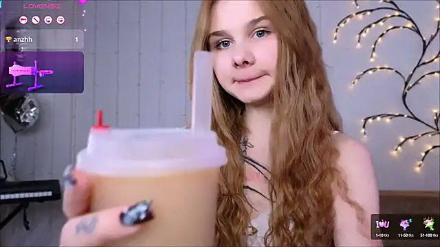 Snapshot of Britney_Lynch chatting on January 24, 8:43 pm Britney Lynch online show from January 24, 8:43 pm