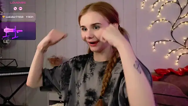 Snapshot of Britney_Lynch chatting on February 3, 3:09 am Britney Lynch online show from February 3, 3:09 am