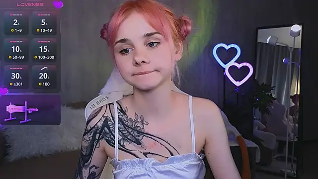 Snapshot of Britney_Lynch chatting on March 22, 9:53 pm Britney Lynch online show from March 22, 9:53 pm