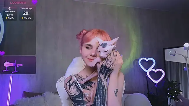 Snapshot of Britney_Lynch chatting on March 23, 1:09 am Britney Lynch online show from March 23, 1:09 am