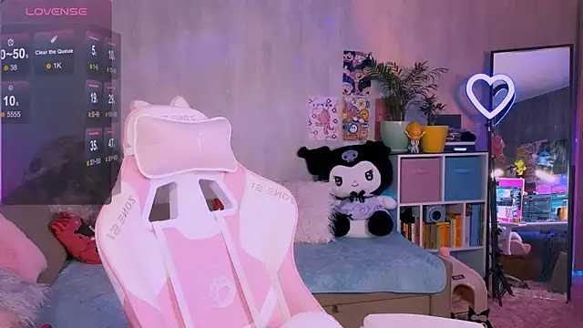 Snapshot of Britney_Lynch chatting on September 19, 7:58 pm Britney Lynch online show from September 19, 7:58 pm