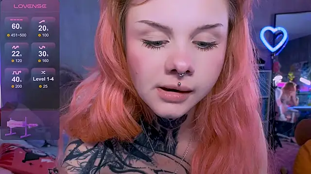 Snapshot of Britney_Lynch chatting on September 20, 7:59 pm Britney Lynch online show from September 20, 7:59 pm