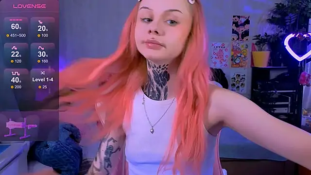 Snapshot of Britney_Lynch chatting on September 27, 8:03 pm Britney Lynch online show from September 27, 8:03 pm