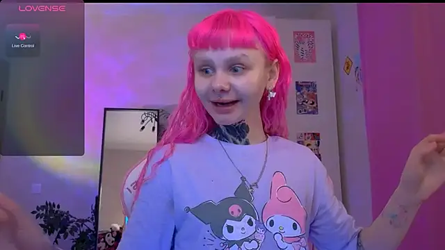 Snapshot of Britney_Lynch chatting on October 11, 7:45 pm Britney Lynch online show from October 11, 7:45 pm