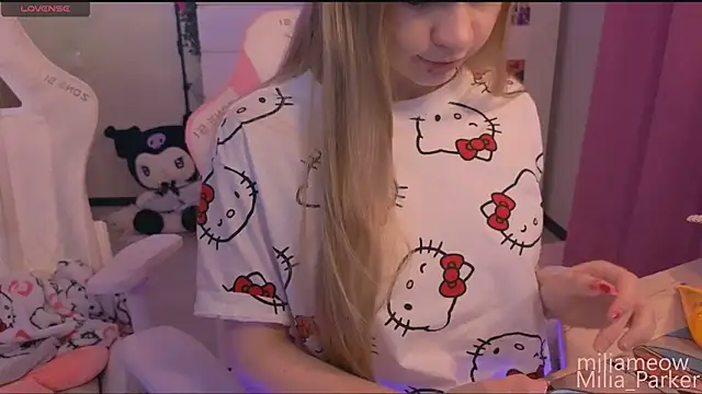 Snapshot of Britney_Lynch chatting on October 14, 3:07 am Britney Lynch online show from October 14, 3:07 am