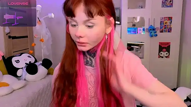 Snapshot of Britney_Lynch chatting on November 3, 8:54 pm Britney Lynch online show from November 3, 8:54 pm