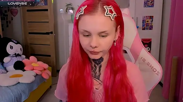 Snapshot of Britney_Lynch chatting on November 23, 6:52 pm Britney Lynch online show from November 23, 6:52 pm