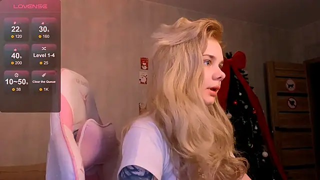 Britney Lynch online show from January 12, 9:20 pm