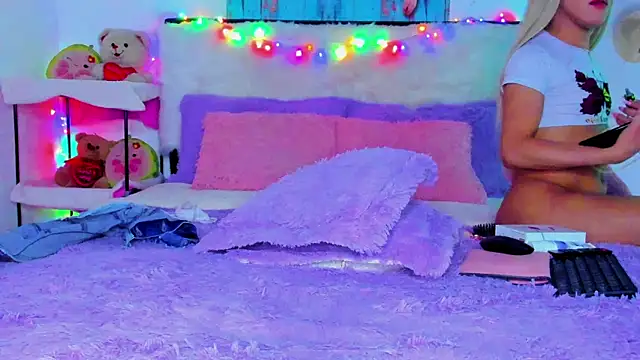 Candy Candy   online show from December 7, 8:38 pm