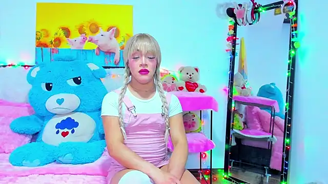 Snapshot of Candy_Candy__ chatting on December 20, 1:23 am Candy Candy online show from December 20, 1:23 am