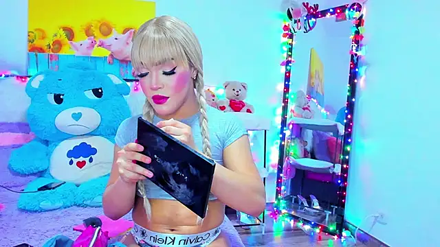 Snapshot of Candy_Candy__ chatting on February 6, 6:00 pm Candy Candy online show from February 6, 6:00 pm