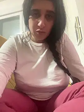 Snapshot of lylyacachonda chatting on December 20, 4:25 pm lylyacachonda online show from December 20, 4:25 pm