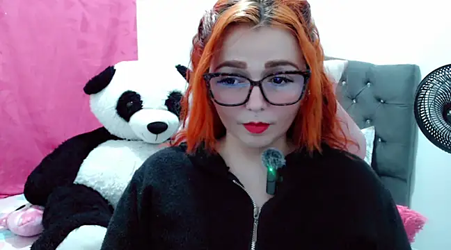 Snapshot of Alexatexa2929 chatting on February 19, 10:42 pm Alexatexa2929 online show from February 19, 10:42 pm