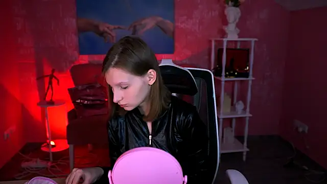 EllaHorton online show from April 21, 4:56 pm