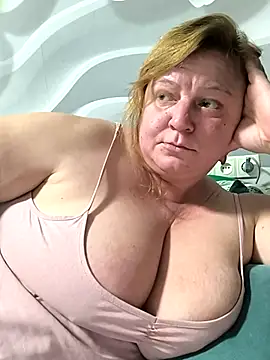 jusichka online show from November 18, 6:23 pm