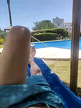 Snapshot of oleg049 chatting on July 25, 1:08 pm oleg049 online show from July 25, 1:08 pm